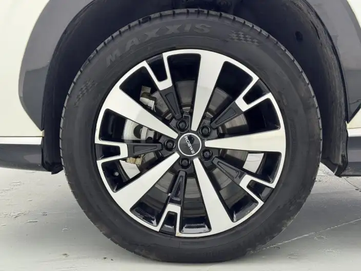 Roewe D5X DMH 2024 Model 135 Technology Edition – фото 9