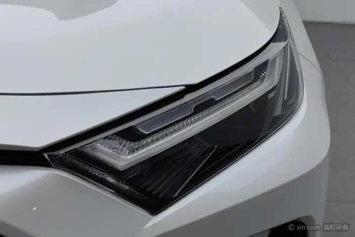 Toyota RAV4 2023 Model Intelligent Hybrid 2.5L E-CVT 2WD Elite PLUS Edition – фото 7