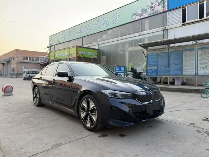 BMW i3 2023 Model Facelift eDrive40L Night Edition Sports Set – фото 3