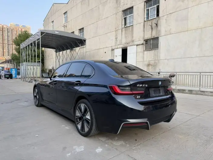BMW i3 2023 Model Facelift eDrive40L Night Edition Sports Set – фото 4