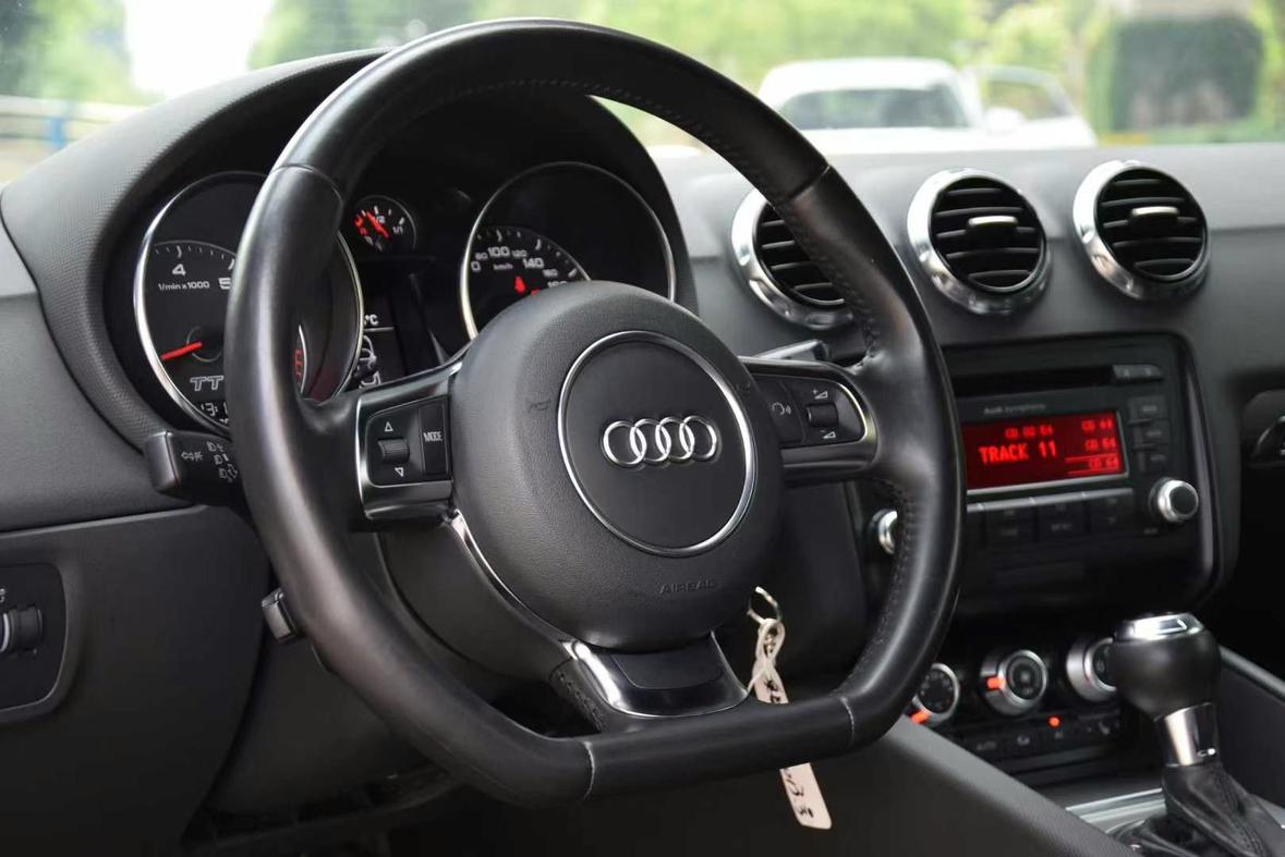 AUDI TT 2013 модификация TT Coupe 45 TFSI – фото 6