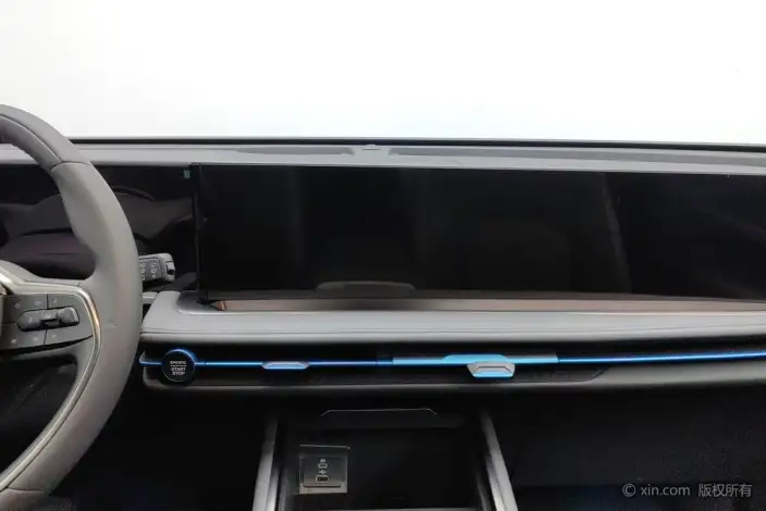 Ford Edge 2023 Model Ford Edge L 2.0T EcoBoost E Hybrid 2WD VII seat Luxury Model – фото 10