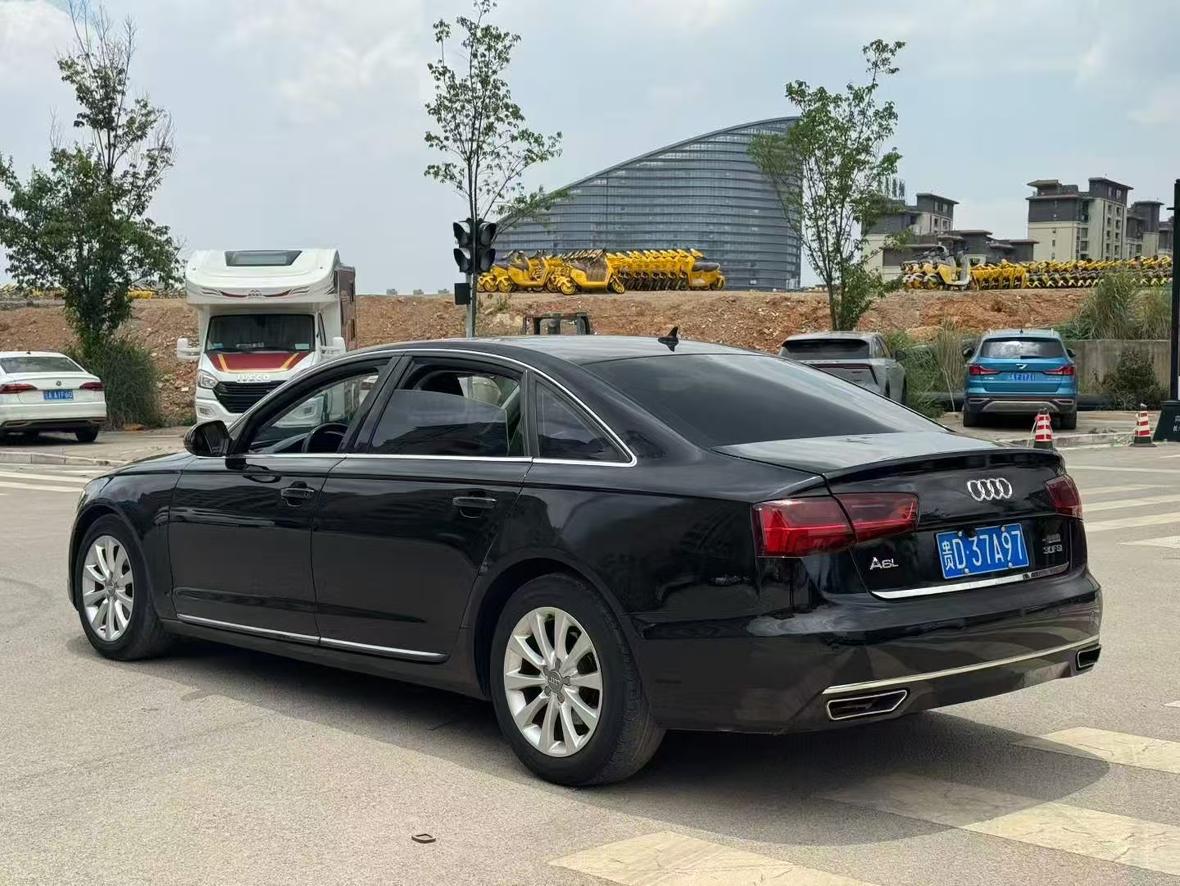 Audi A6L 2012 модификация 30 FSI Tech тип – фото 9