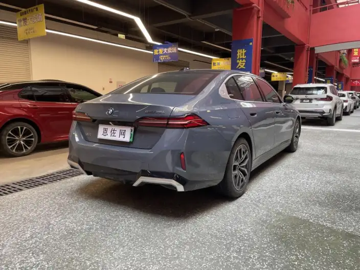 BMW i5 2024 Model eDrive35L Exclusive Model M Sports Set – фото 6