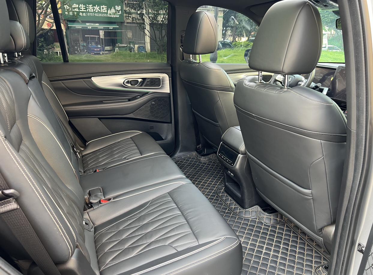 GAC GS8 2022 Navigator Series 2.0TGDI 2WD Luxury Connected 7-seater – фото 11