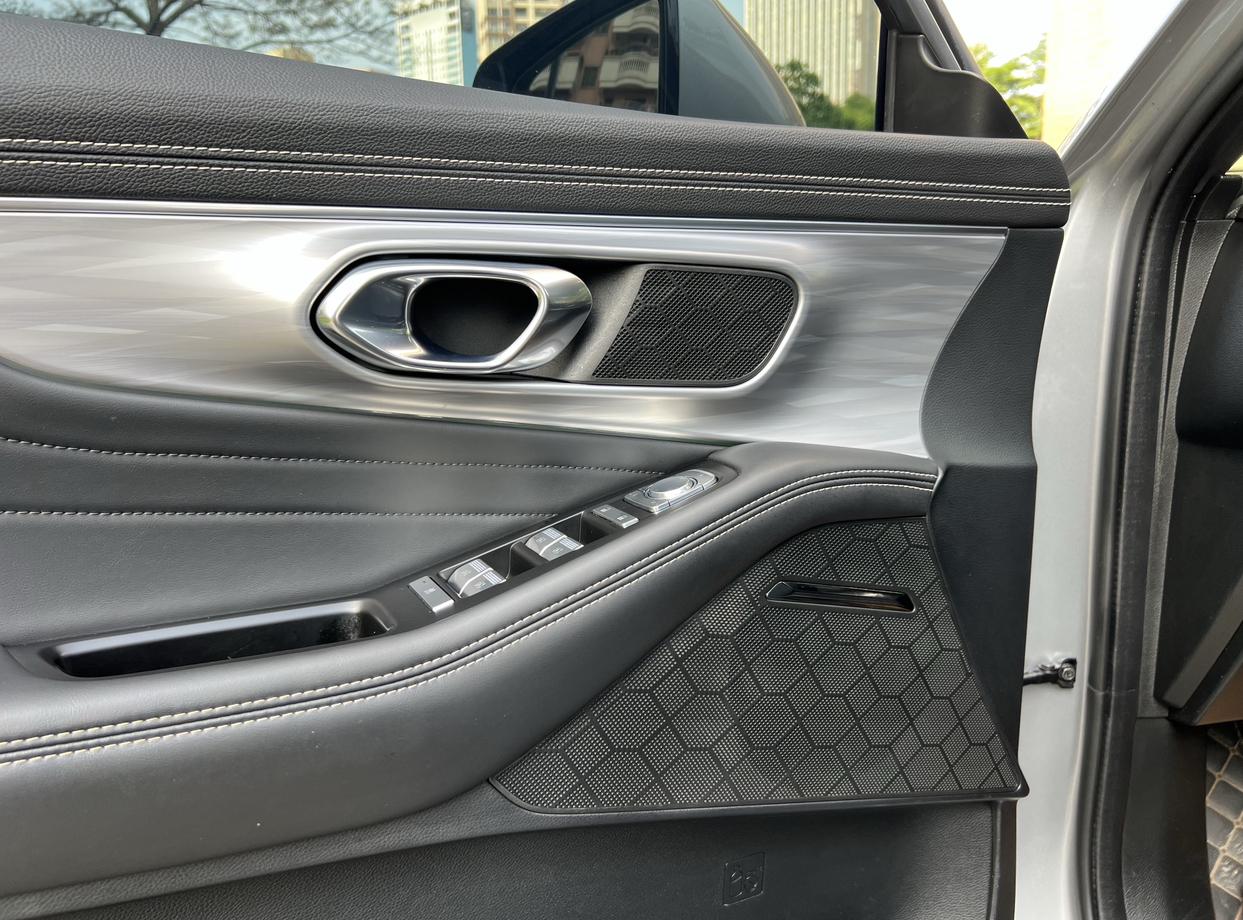GAC GS8 2022 Navigator Series 2.0TGDI 2WD Luxury Connected 7-seater – фото 14