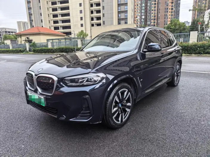 BMW iX3 2024 Model Leading Model – фото 1