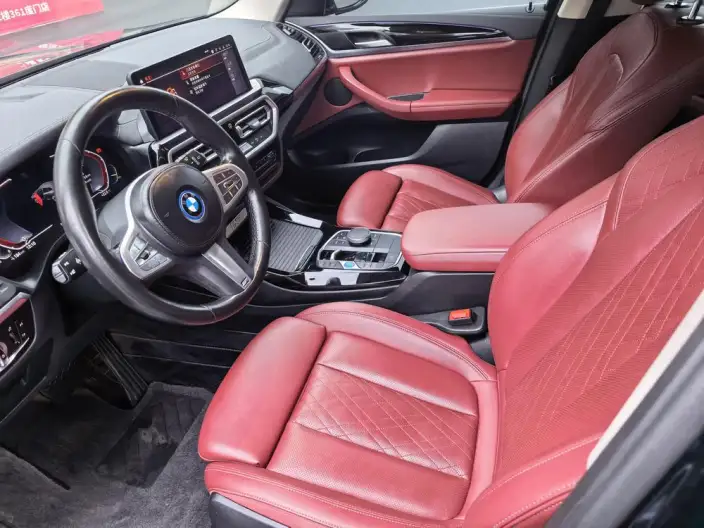 BMW iX3 2024 Model Leading Model – фото 8