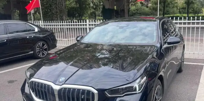 BMW i5 2024 Model eDrive35L M Sports Set – фото 5
