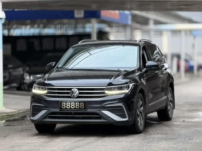 Volkswagen Tiguan L 2022 Model 330TSI Automatic 2WD Comfort Edition – фото 1