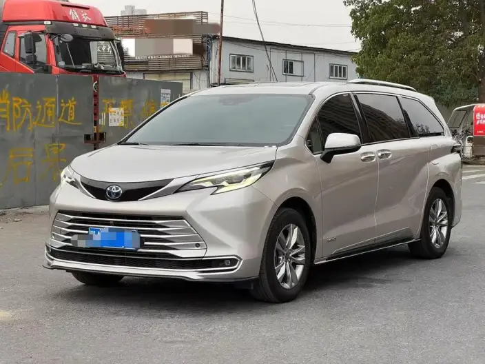Toyota Sienna 2021 Model 2.5L Hybrid Platinum edition – фото 1