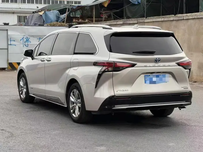 Toyota Sienna 2021 Model 2.5L Hybrid Platinum edition – фото 5