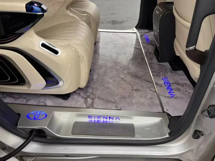 Toyota Sienna 2021 Model 2.5L Hybrid Platinum edition – фото 9