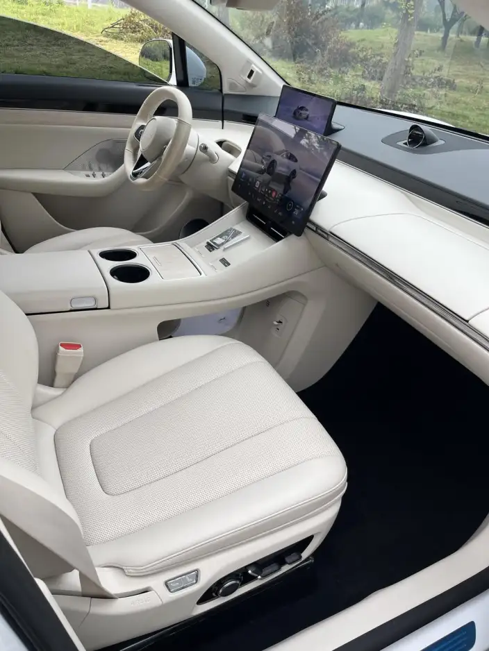 Luxeed R7 2024 Model EV 100kWh Max Rear Drive Edition – фото 7