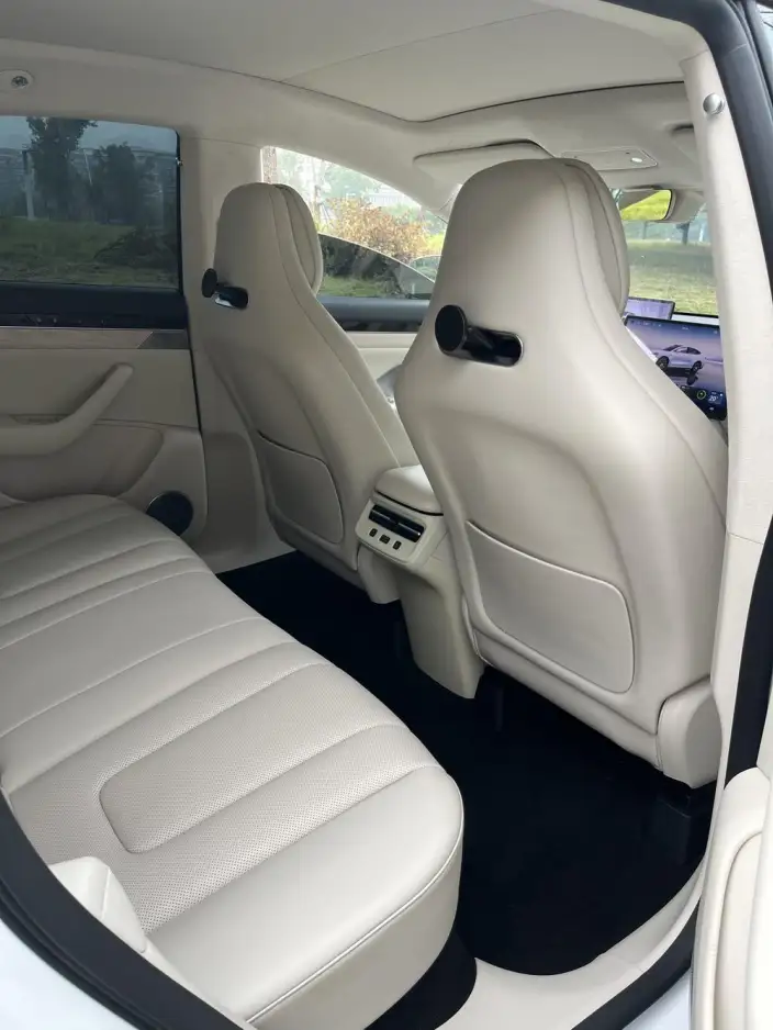 Luxeed R7 2024 Model EV 100kWh Max Rear Drive Edition – фото 8