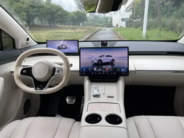 Luxeed R7 2024 Model EV 100kWh Max Rear Drive Edition – фото 9