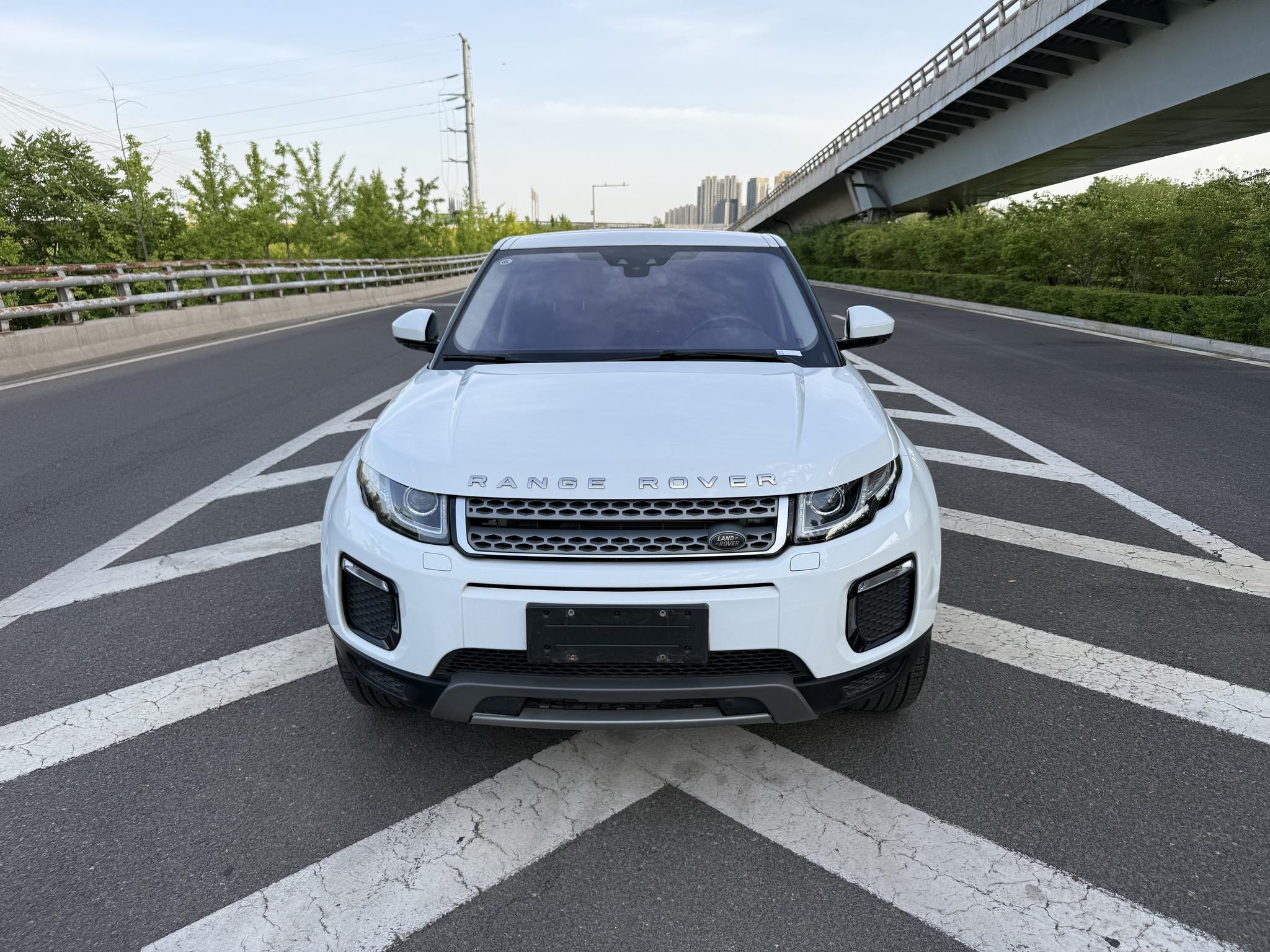 Land Rover Range Rover Evoque 2018 240PS SE Smart Shine – фото 3