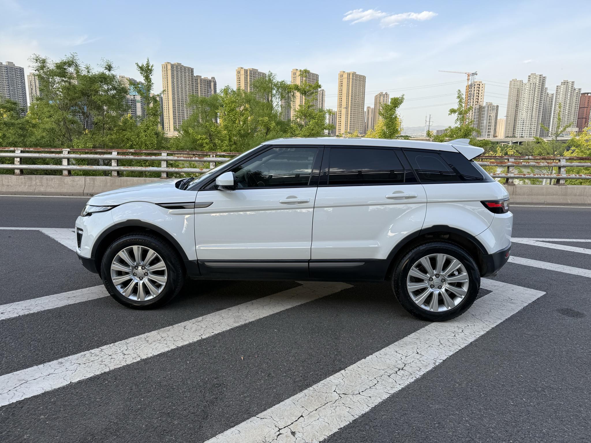Land Rover Range Rover Evoque 2018 240PS SE Smart Shine – фото 7