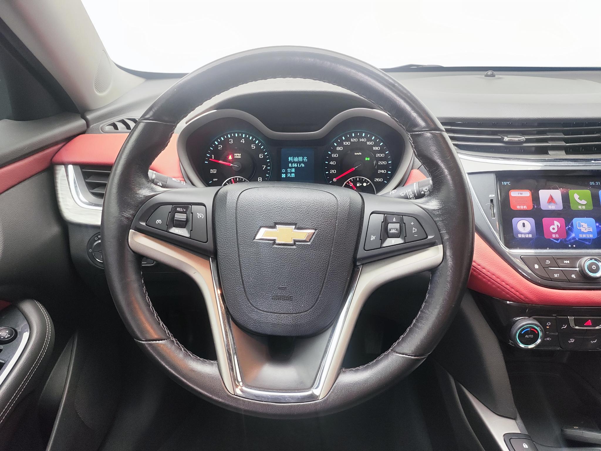 Chevrolet Malibu 2018 530T Automatic Luxury – фото 11