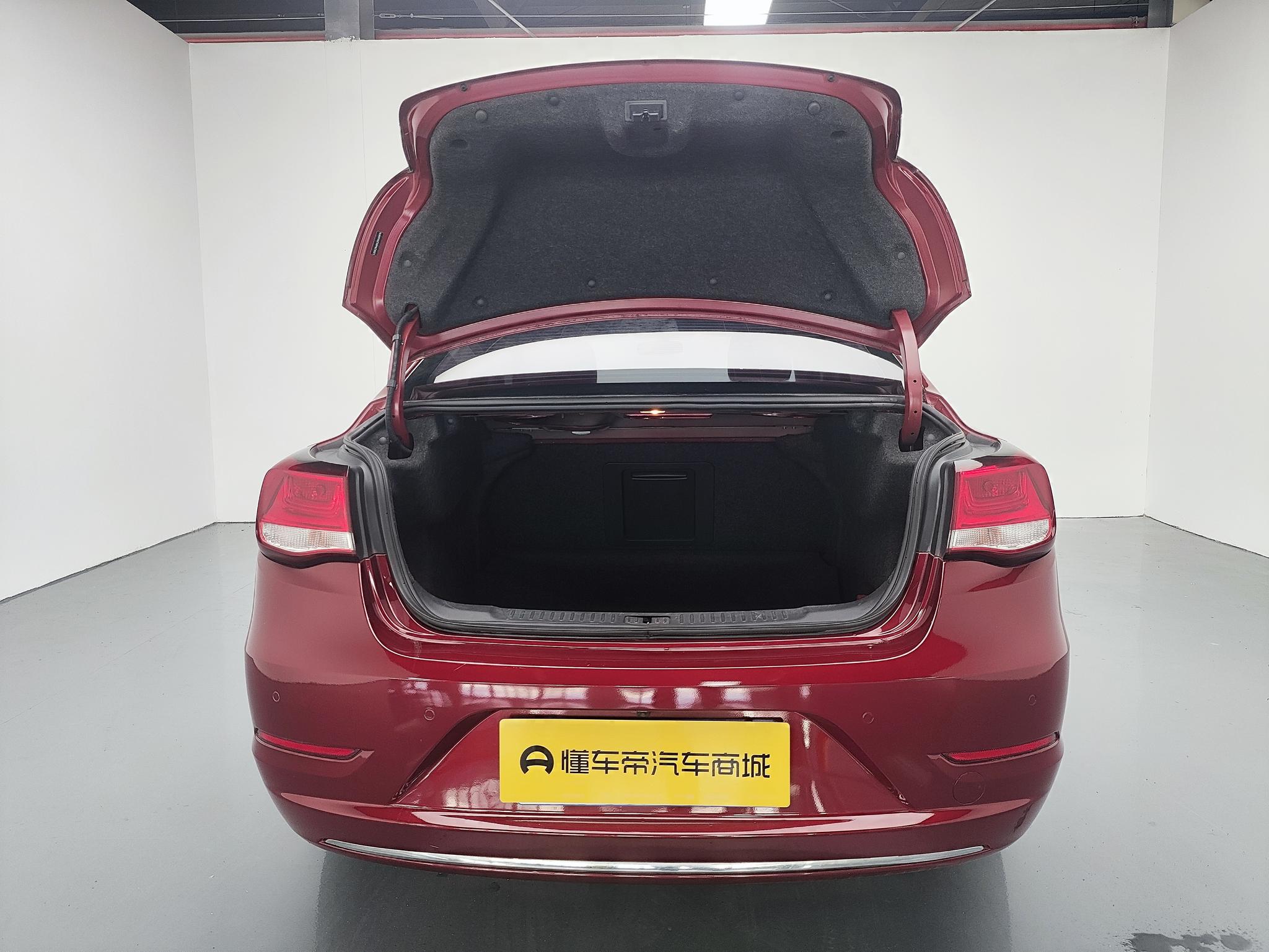 Chevrolet Malibu 2018 530T Automatic Luxury – фото 15