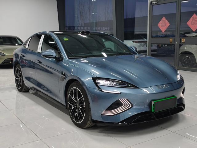 BYD Han DM 2025 DM-i 125KM Premium – фото 3