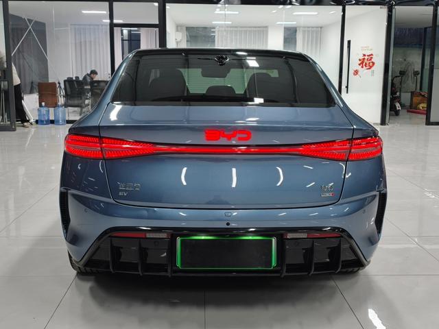 BYD Han DM 2025 DM-i 125KM Premium – фото 6