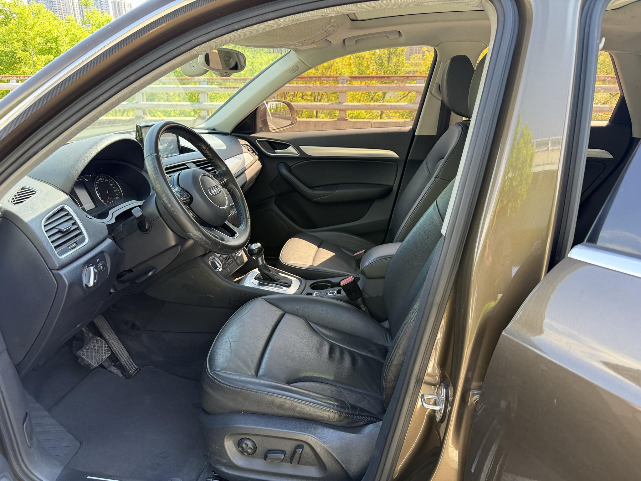AUDI Q3 2015 модификация 30 TFSI Com f ort – фото 4