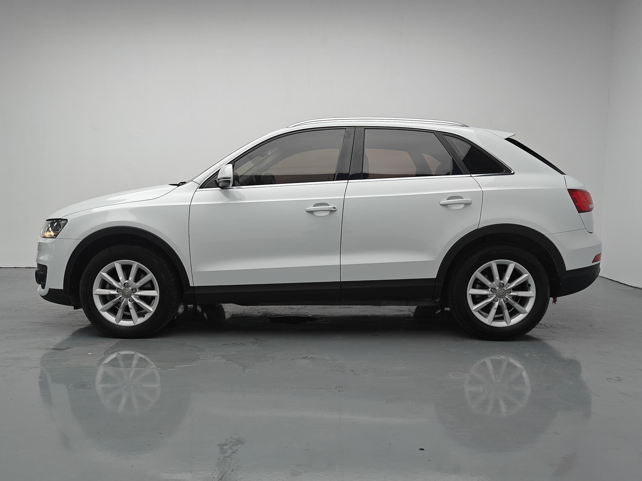 Audi Q3 2015 35 TFSI Entry – фото 4