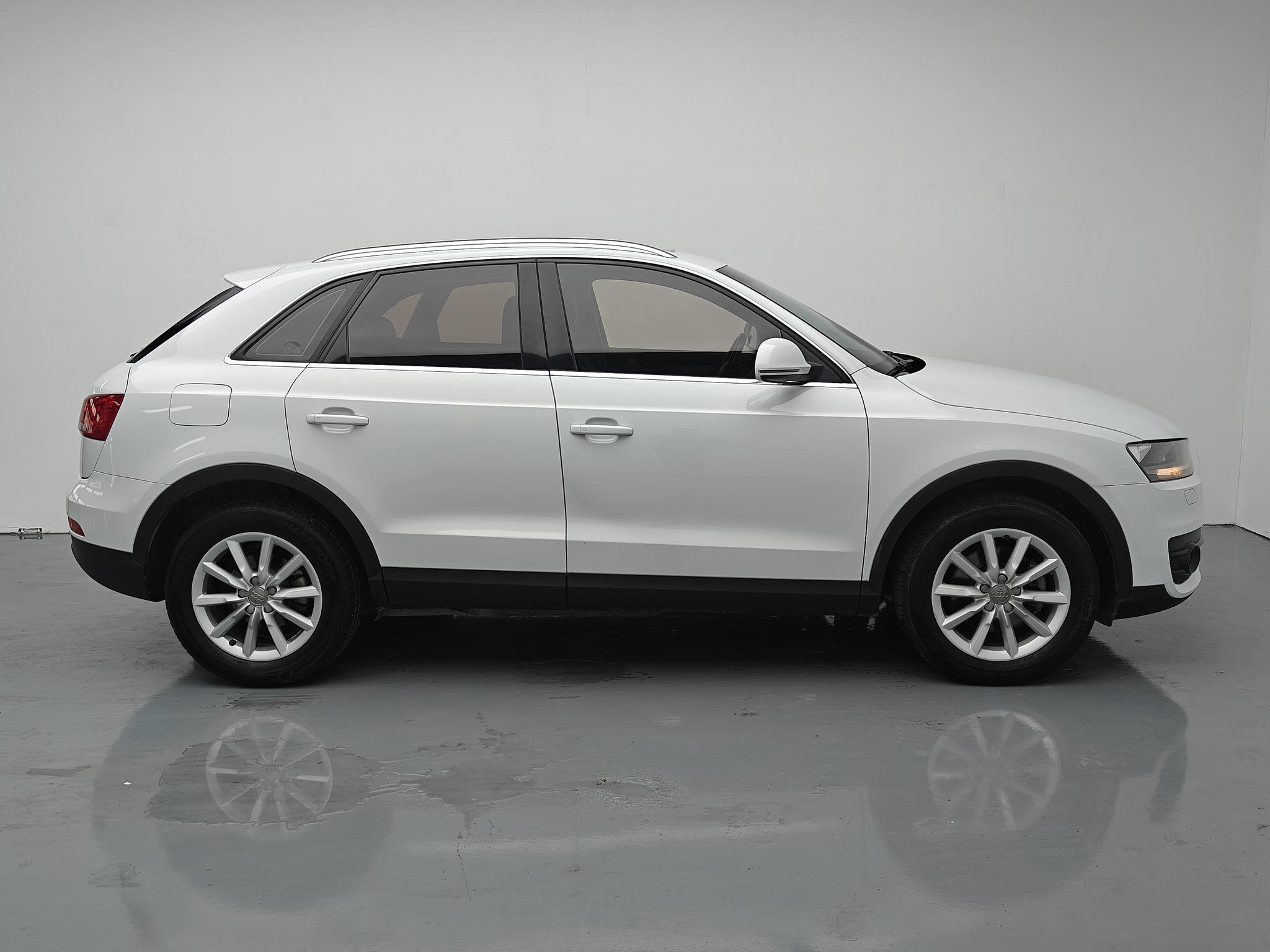 Audi Q3 2015 35 TFSI Entry – фото 8