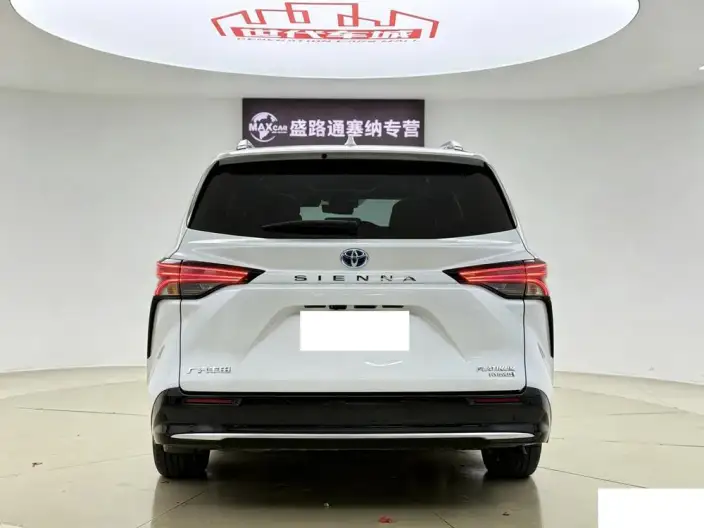 Toyota Sienna 2021 Model 2.5L Hybrid Platinum edition – фото 5