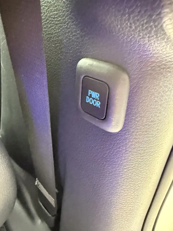 Toyota Sienna 2021 Model 2.5L Hybrid Platinum edition – фото 9