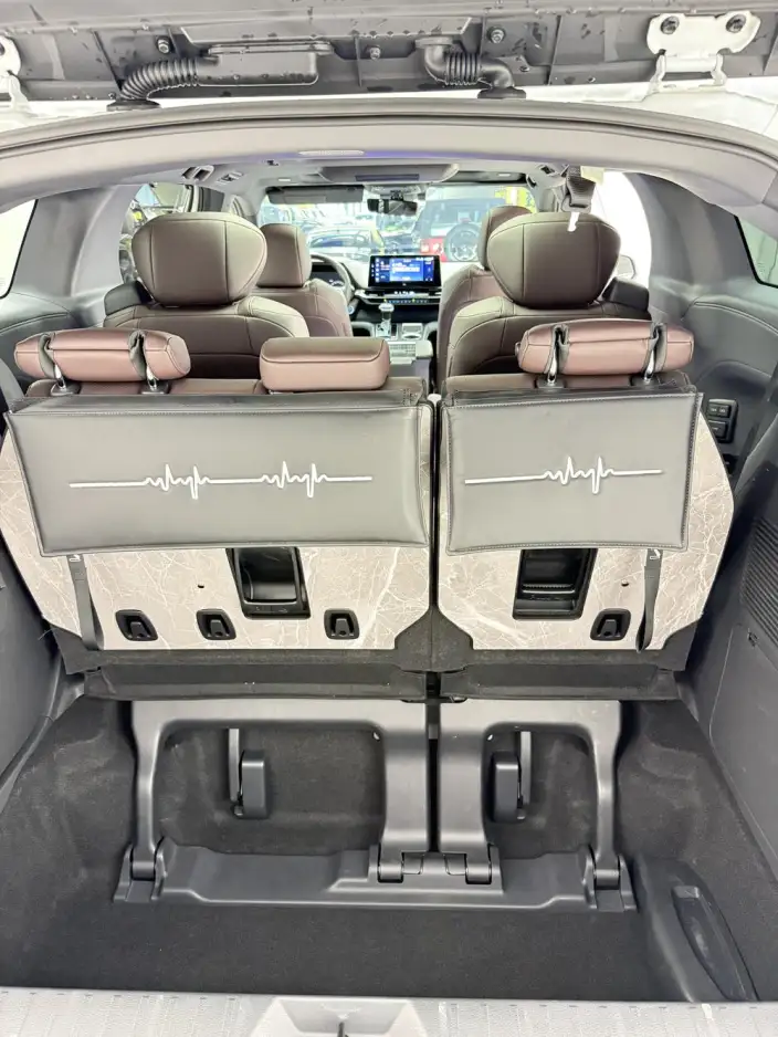 Toyota Sienna 2021 Model 2.5L Hybrid Platinum edition – фото 10