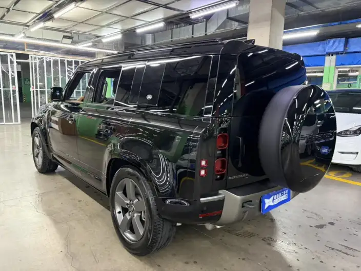 Land Rover Defender 2023 Model Facelift 110 P400 X-Dynamic HSE – фото 4