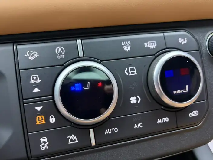 Land Rover Defender 2023 Model Facelift 110 P400 X-Dynamic HSE – фото 7