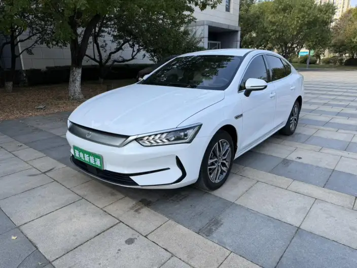 Qin Plus EV 2024 Model Honor Edition 420KM Leading Model – фото 1