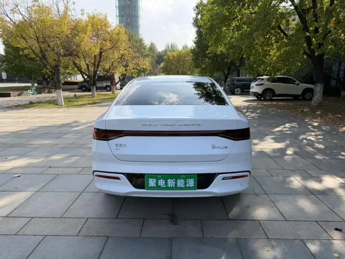 Qin Plus EV 2024 Model Honor Edition 420KM Leading Model – фото 5