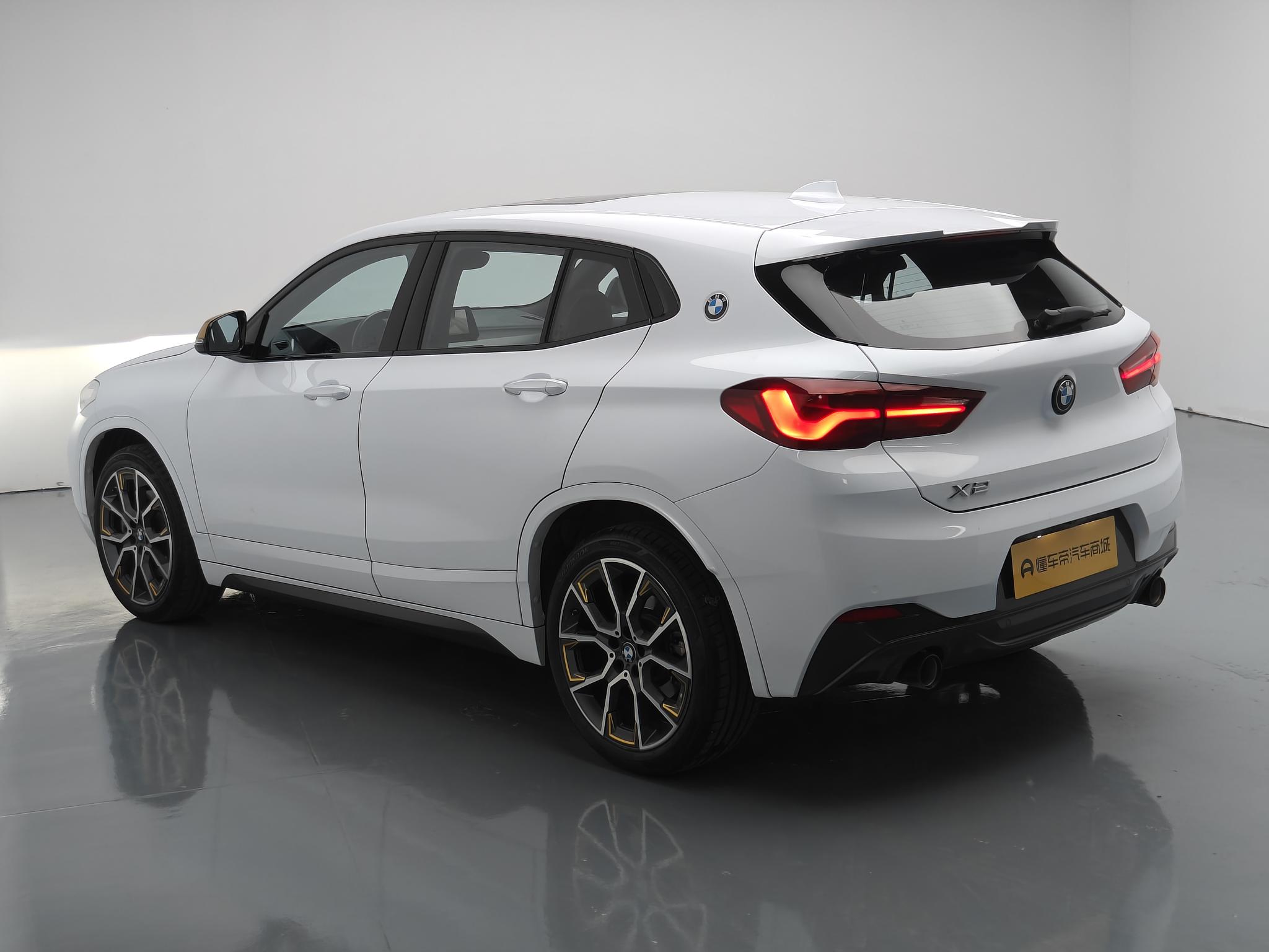 BMW X2 Раздел 2023 sDrive25i Bright Edition – фото 5