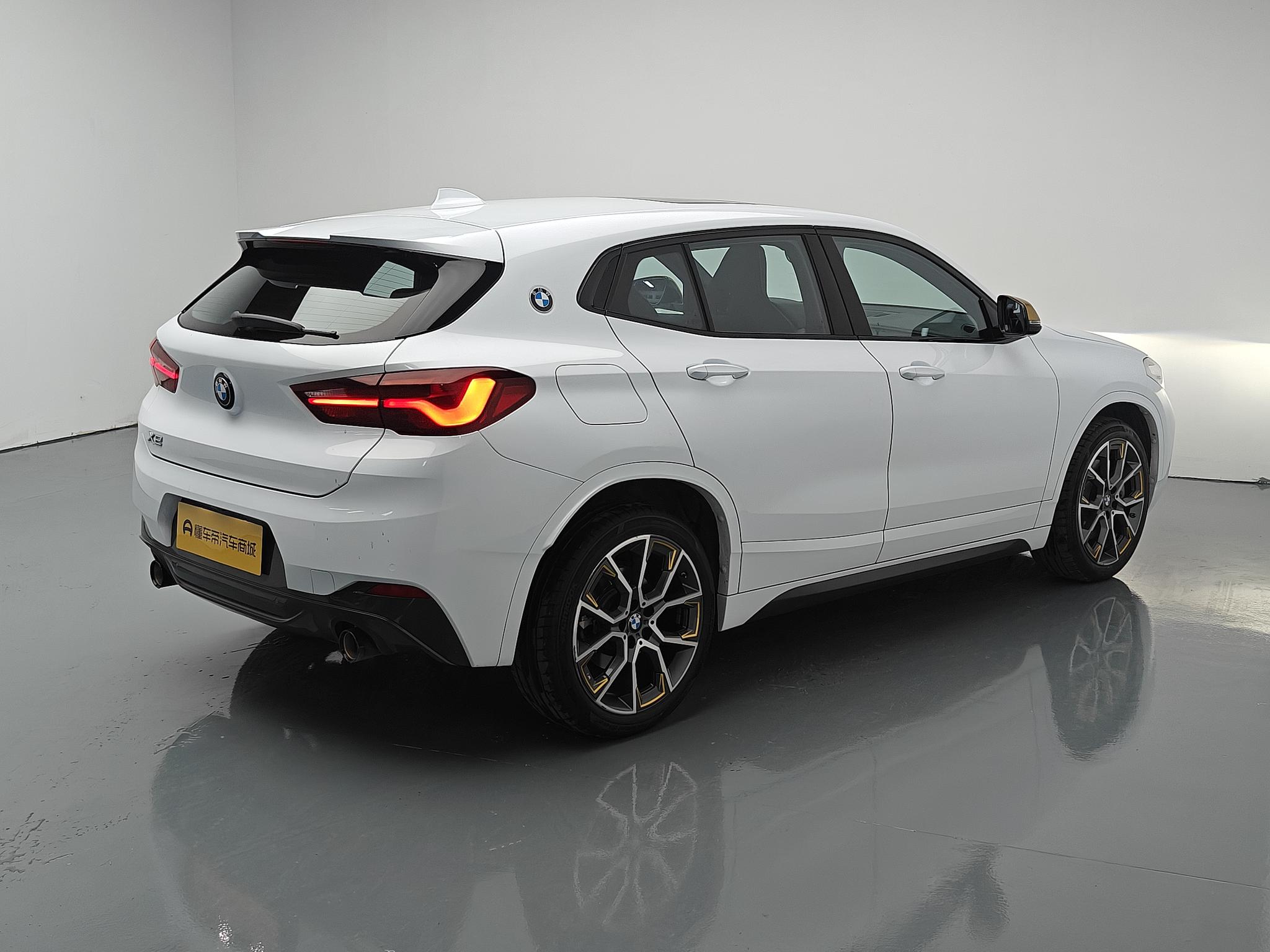BMW X2 Раздел 2023 sDrive25i Bright Edition – фото 7