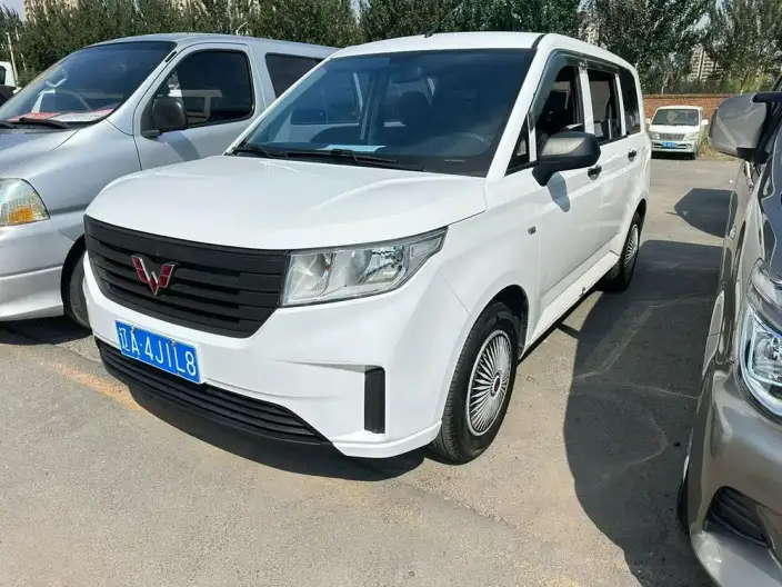 WULING Hongguang Plus 2019 Model 1.5T Manual Standard Model 5 seat – фото 10