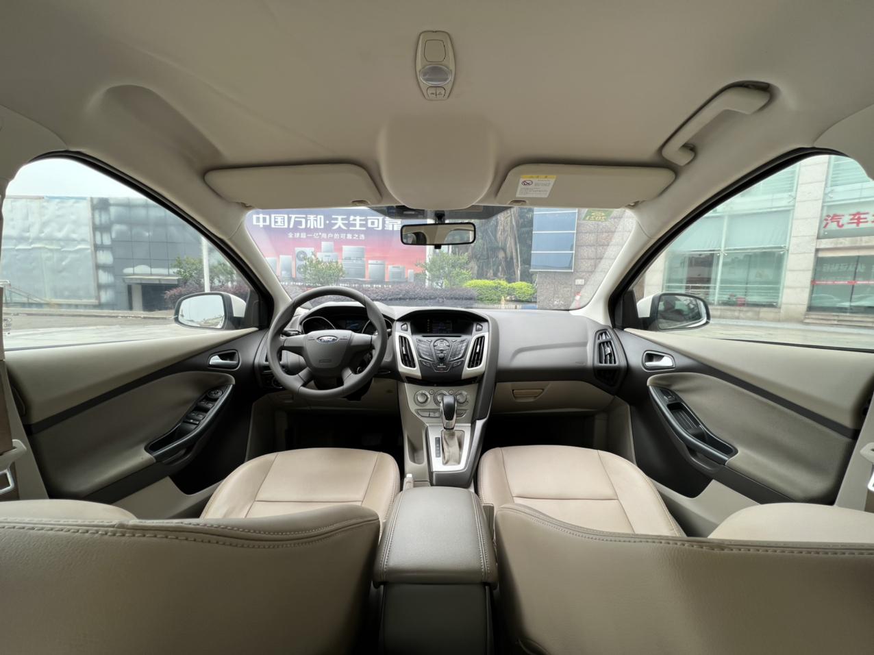 Ford Focus Sedan 2012 1.6L Automatic Comfort – фото 13