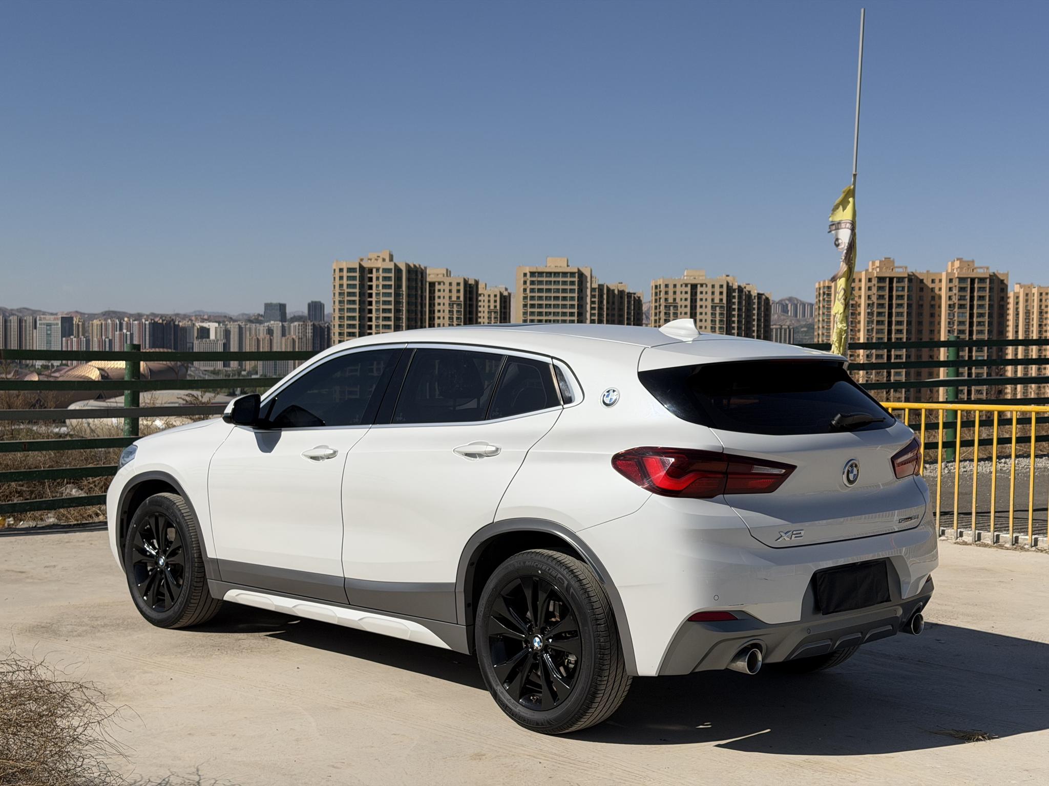 BMW X2 Раздел 2023 sDrive25i M O f f -road Set – фото 6