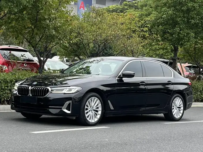 BMW 5 Series 2022 Model Facelift 525Li Luxury Set – фото 1