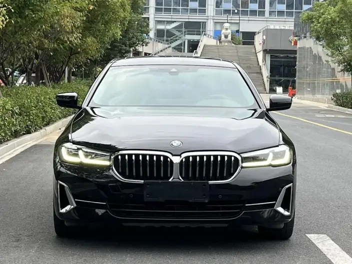 BMW 5 Series 2022 Model Facelift 525Li Luxury Set – фото 2