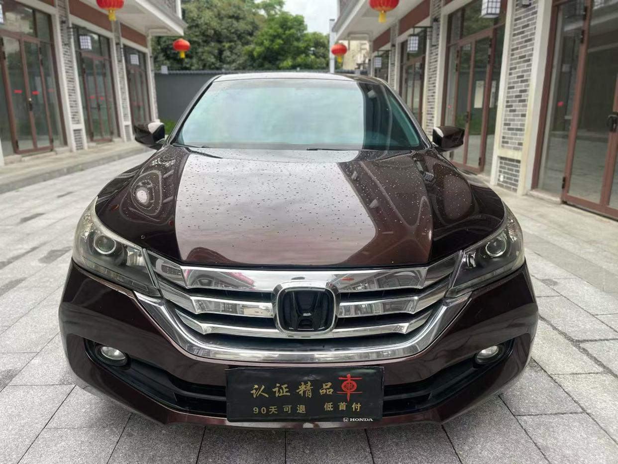 Honda Accord 2014 2.0L EX Luxury – фото 2