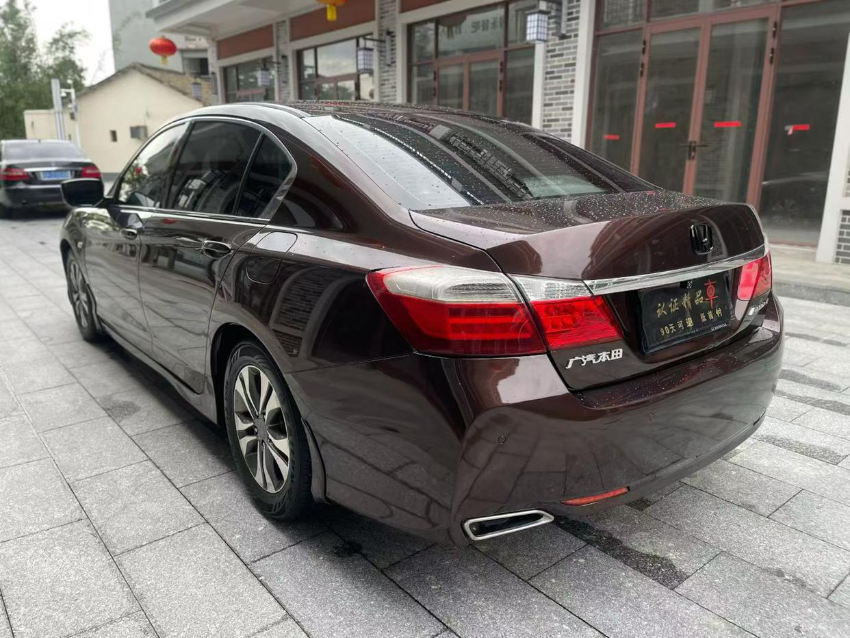 Honda Accord 2014 2.0L EX Luxury – фото 7
