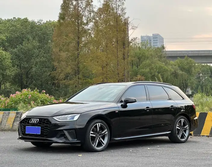 Audi A4 Imported 2022 Model Avant 40 TFSI Fashion Dynamic Model – фото 1