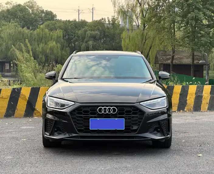 Audi A4 Imported 2022 Model Avant 40 TFSI Fashion Dynamic Model – фото 2