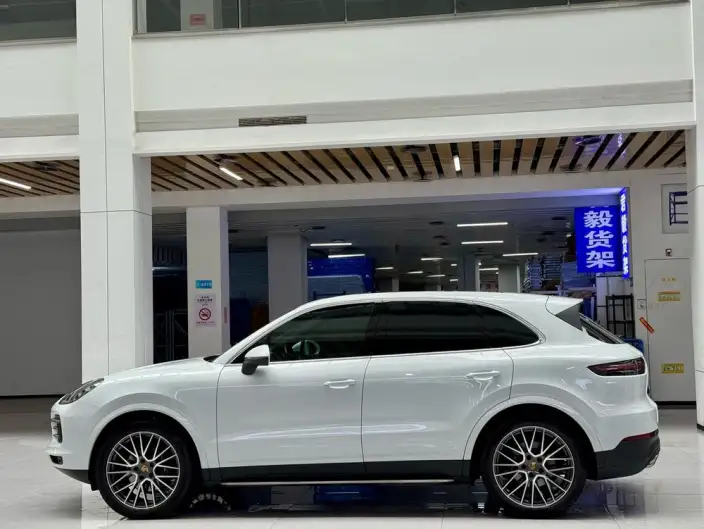 Cayenne 2019 Model Cayenne 3.0T – фото 4