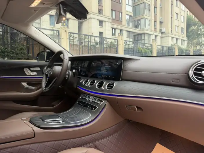 Mercedes-Benz E-Class 2023 Model E 300 L Luxury Model sedan – фото 10