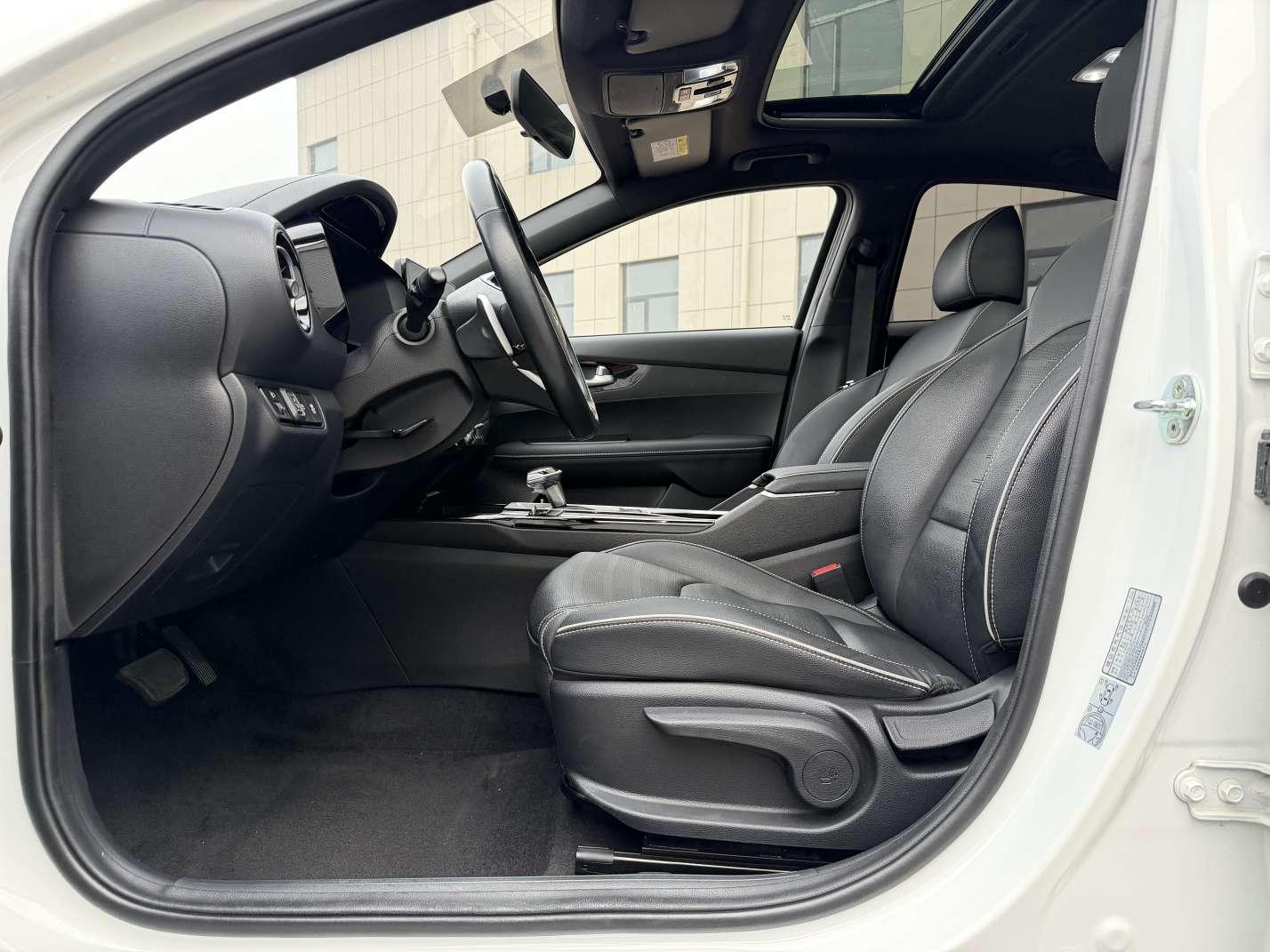 Kia K3 Раздел 2023 1.4T DCT Deluxe Edition – фото 10
